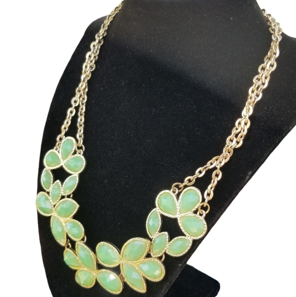 GREEN ACRYLIC FLOWERS & GOLDTONED FASHION NECKLACE - Picture 2 of 5